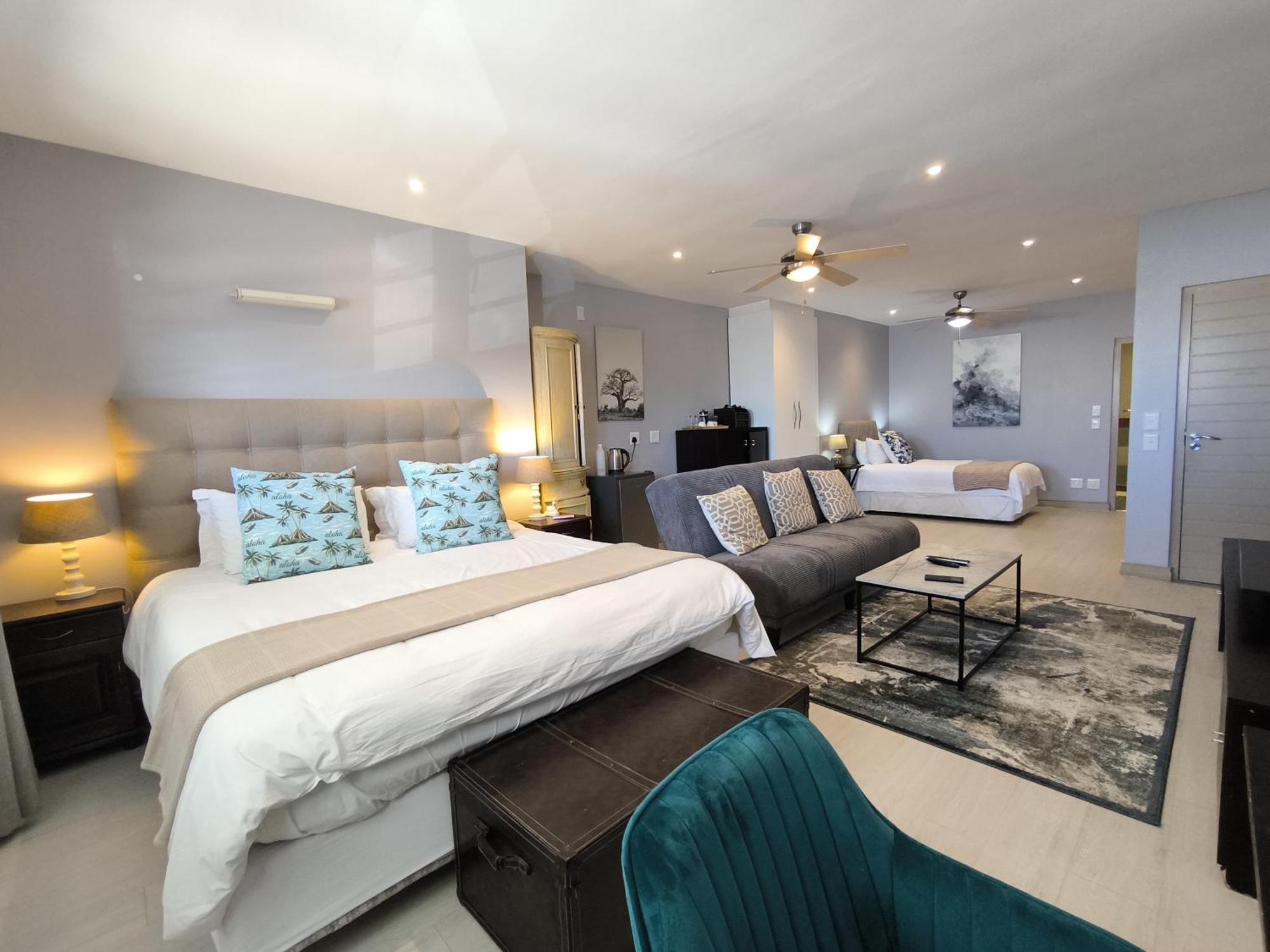 Magellans Hotel Simon's Town Room photo