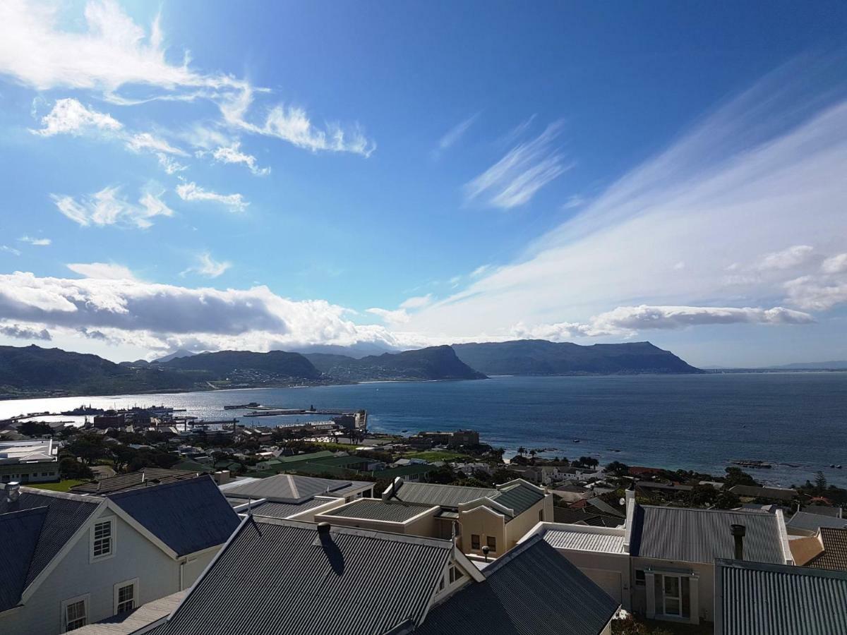 Magellans Hotel Simon's Town Exterior photo