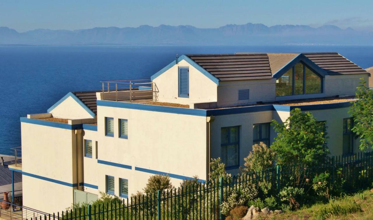 Magellans Hotel Simon's Town Exterior photo